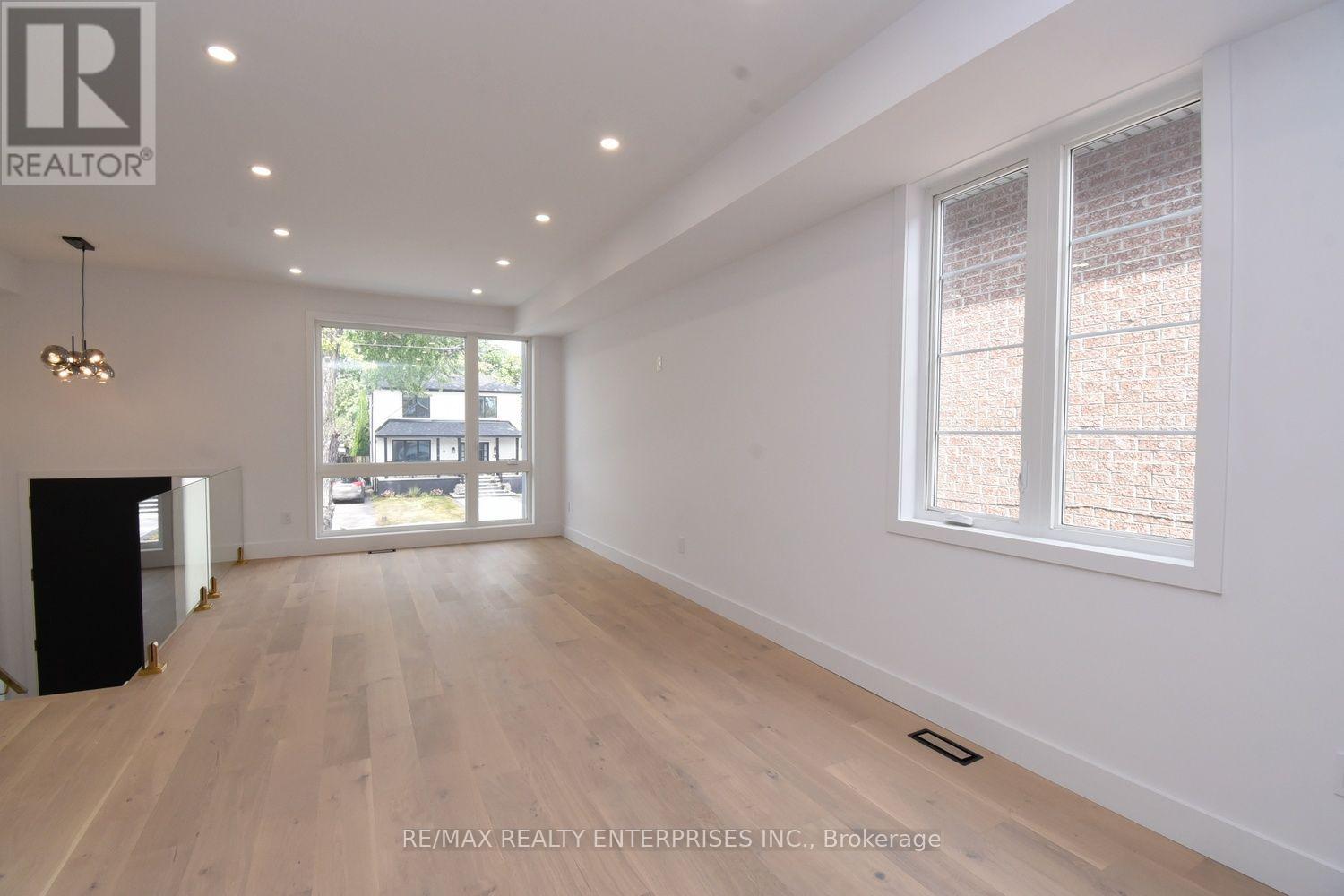 19 SIMPSON AVENUE - 6