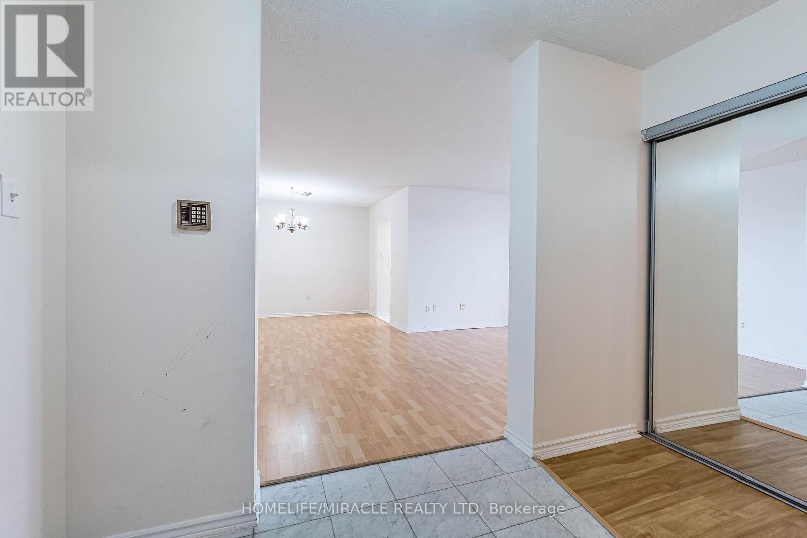 1809- 30 Malta Avenue, Brampton, ON photo 10