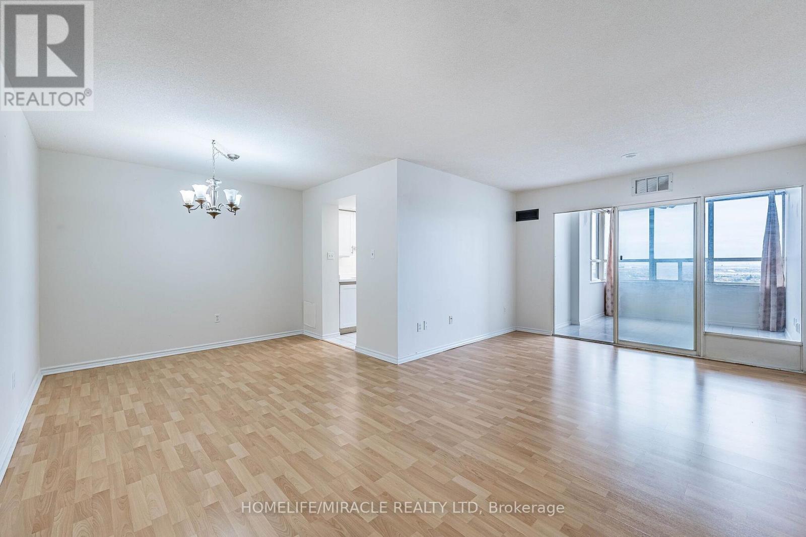 1809- 30 Malta Avenue, Brampton, ON photo 11