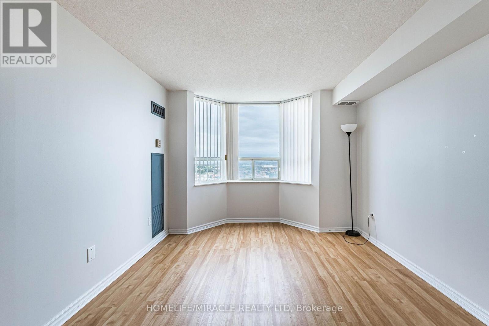 1809- 30 Malta Avenue, Brampton, ON photo 30