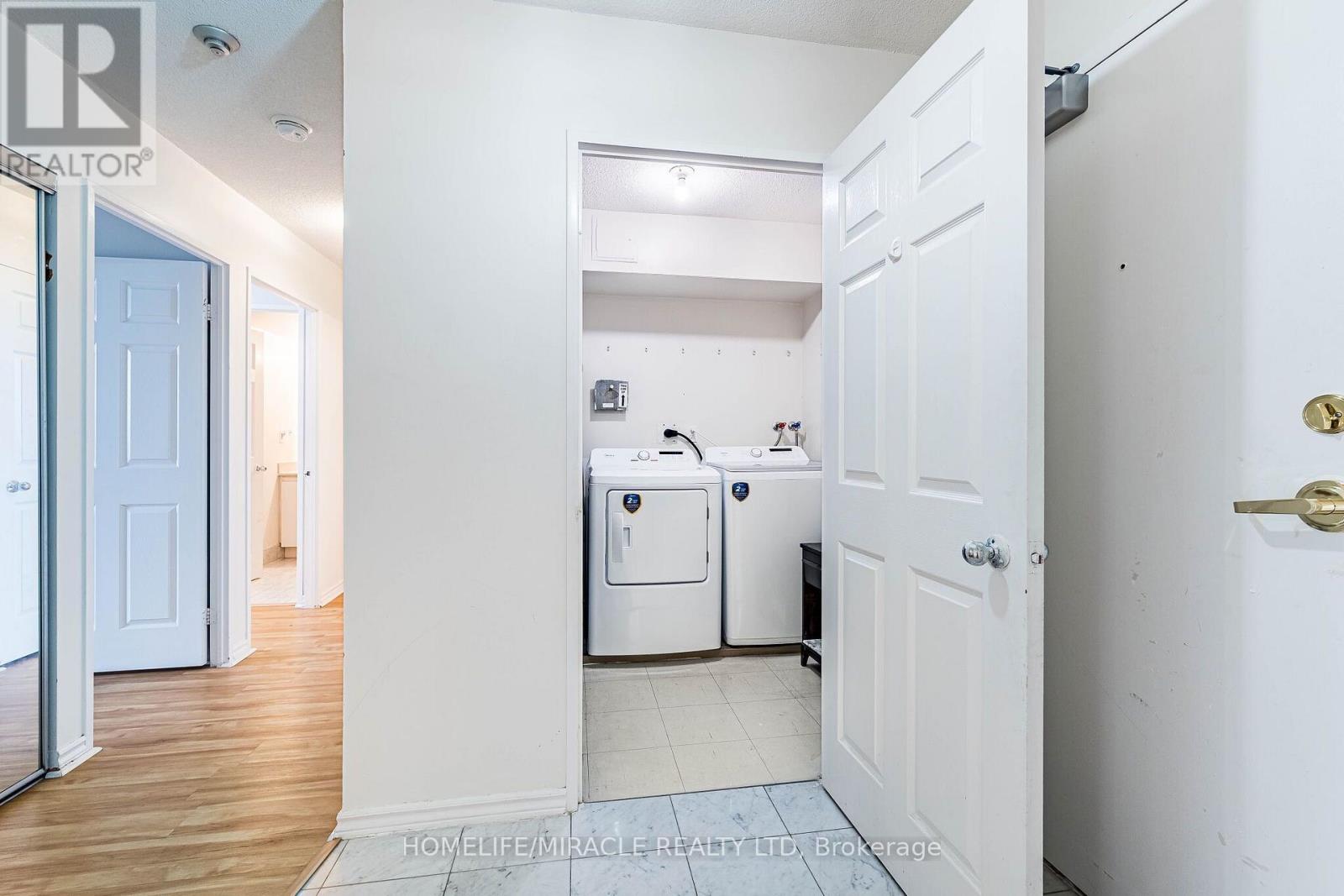 1809- 30 Malta Avenue, Brampton, ON photo 33