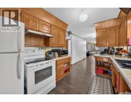 Den - 1301 King Street, Regina, SK S4T4G3 Photo 10