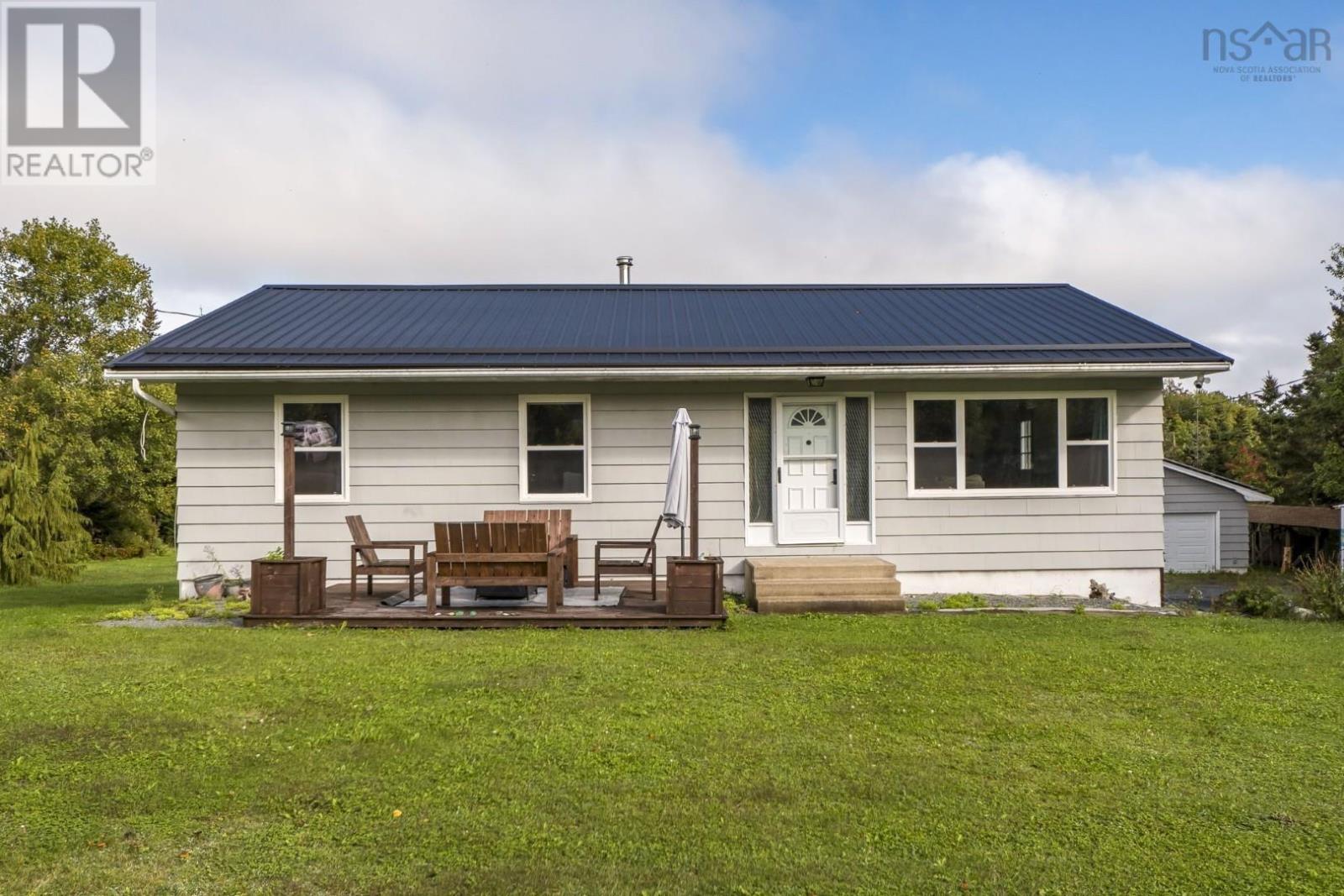 57 Bayview Drive - Image 32