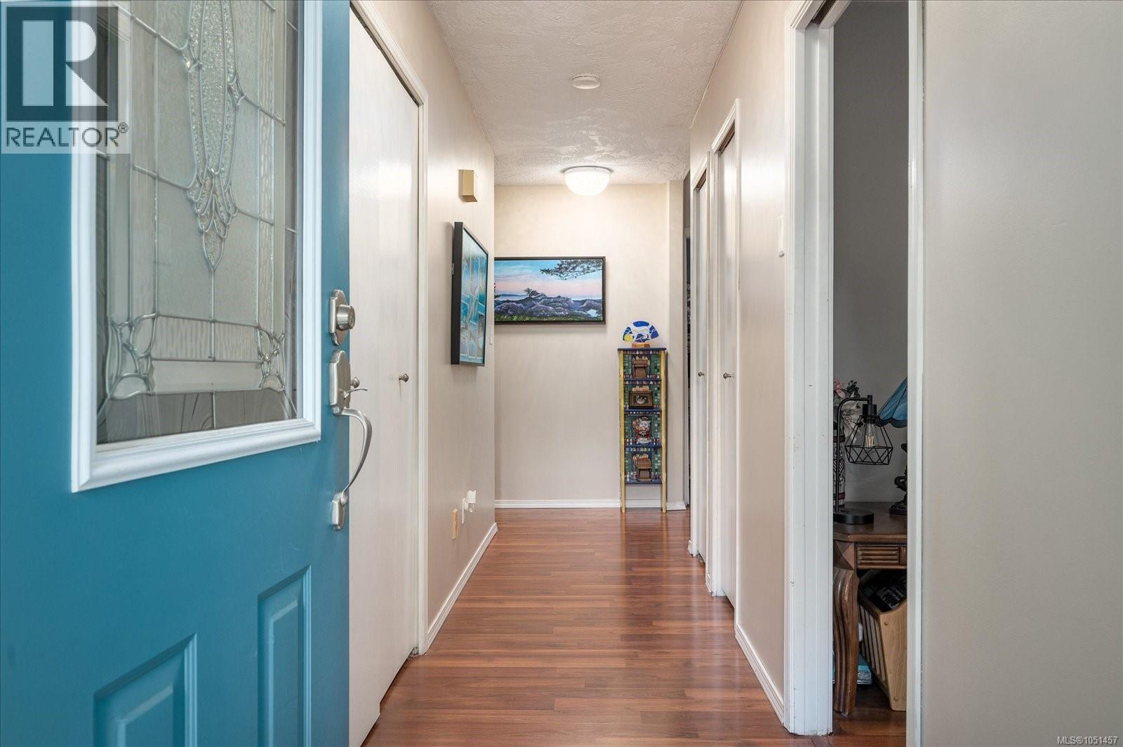 555 Hooper Pl - 2