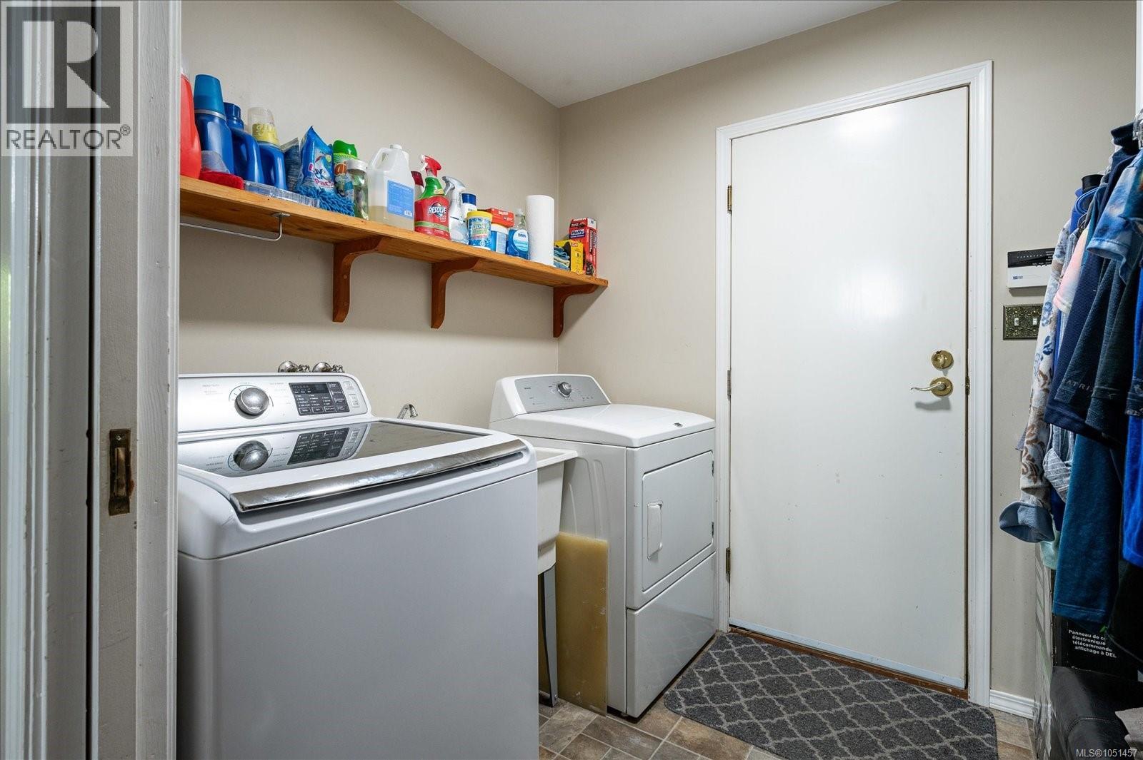 555 Hooper Pl - 27