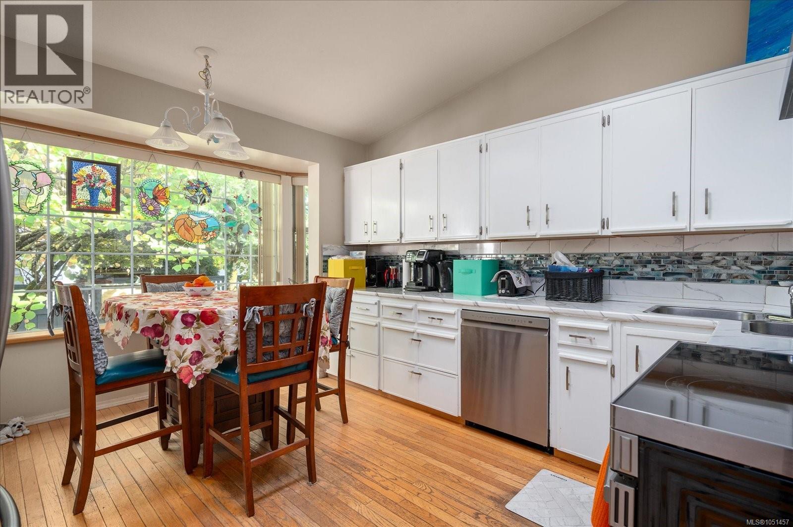555 Hooper Pl - 7