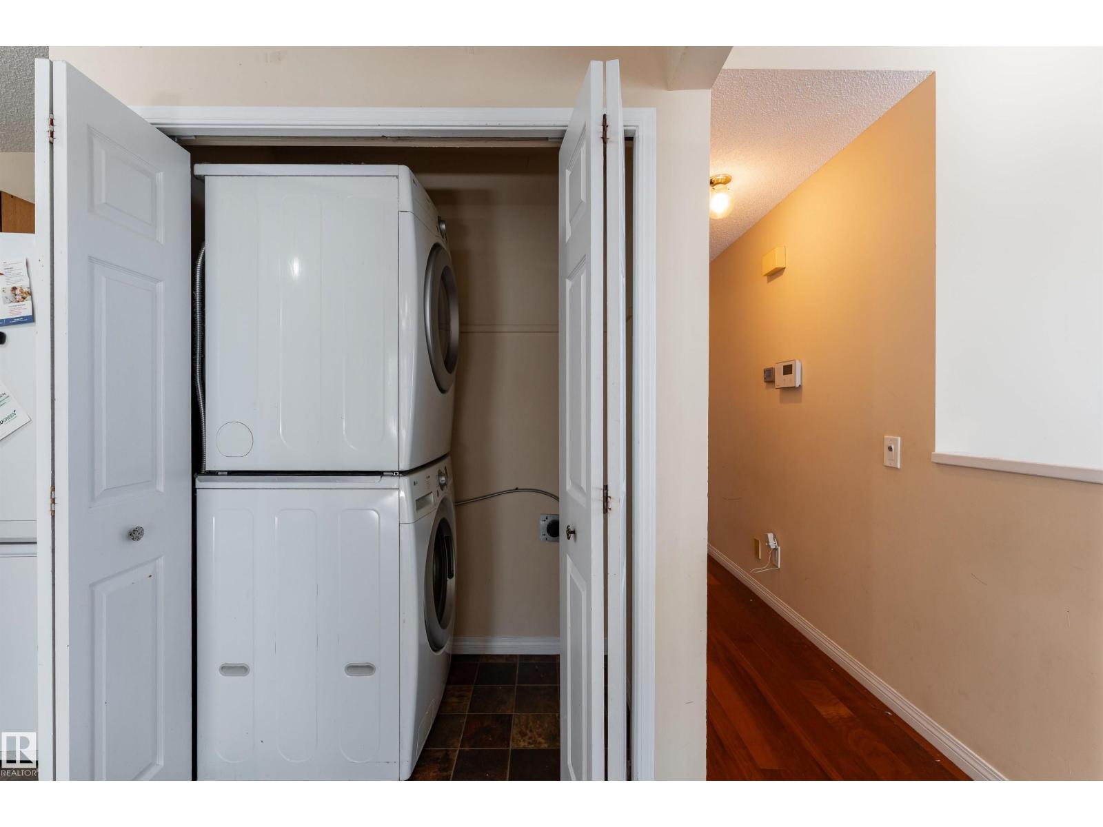 4151 28 AV NW - 10