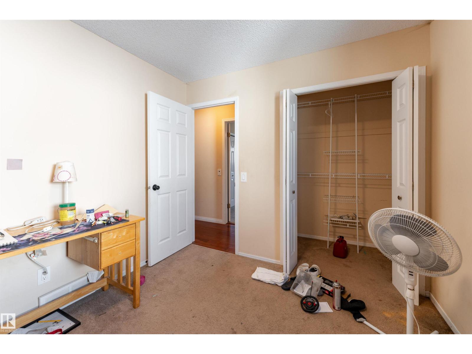 4151 28 AV NW - 19