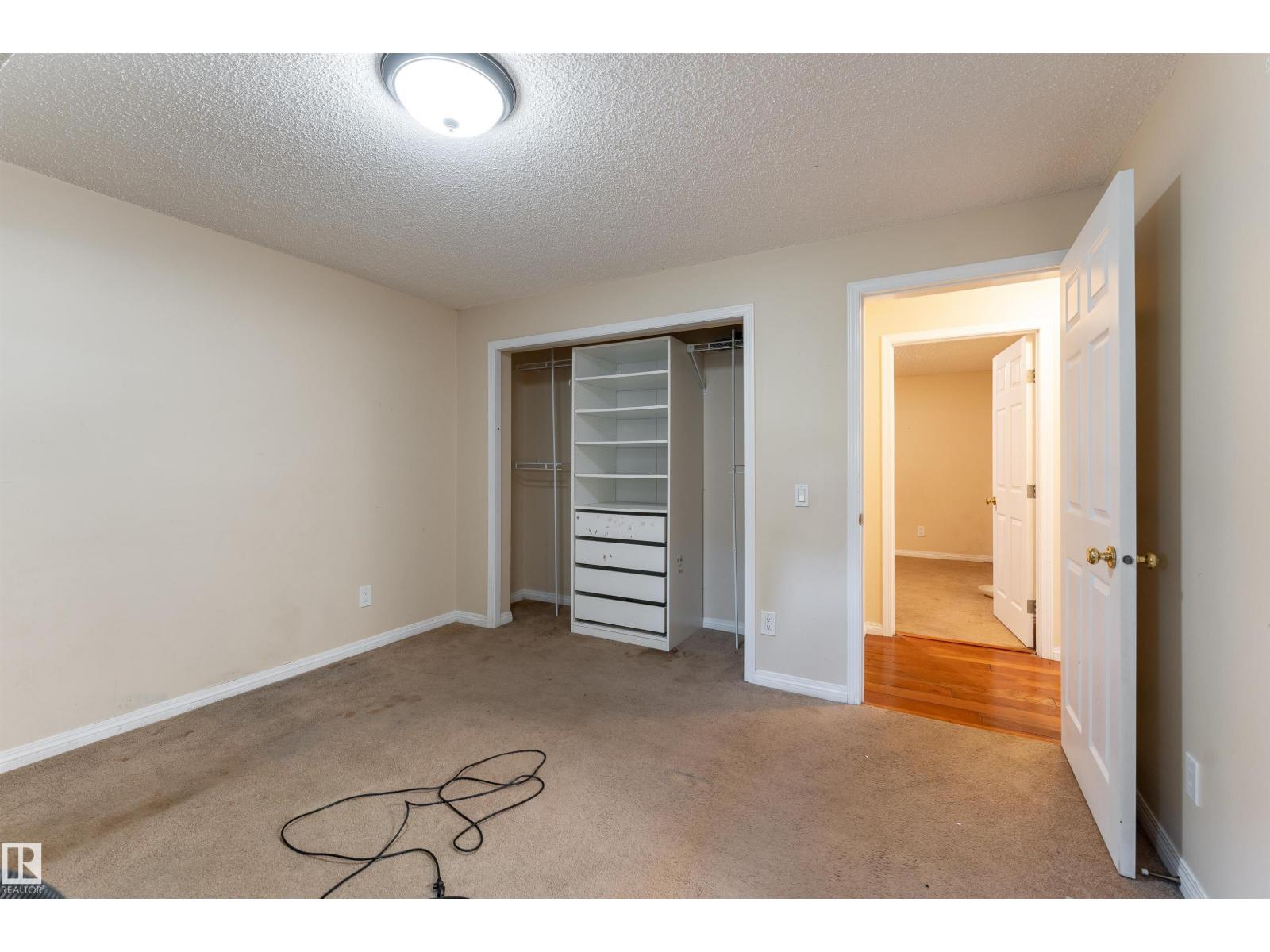 4151 28 AV NW - Image 30
