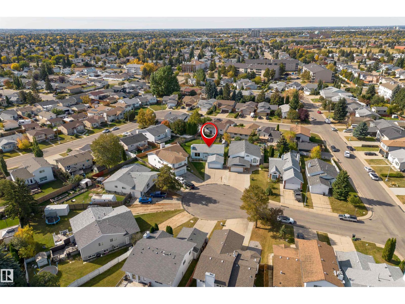 4151 28 AV NW - Image 46