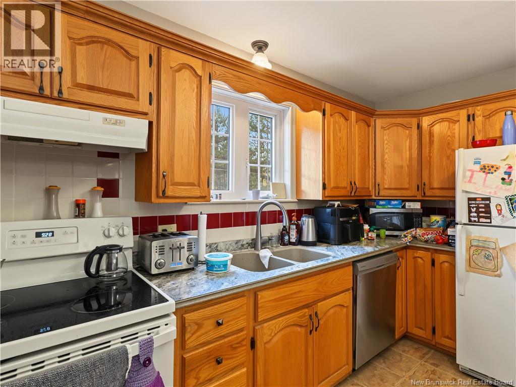 3 Maple Street - Image 11