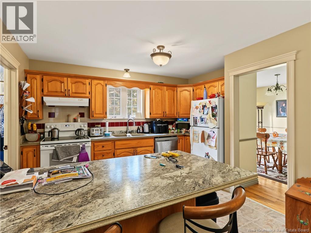 3 Maple Street - Image 16