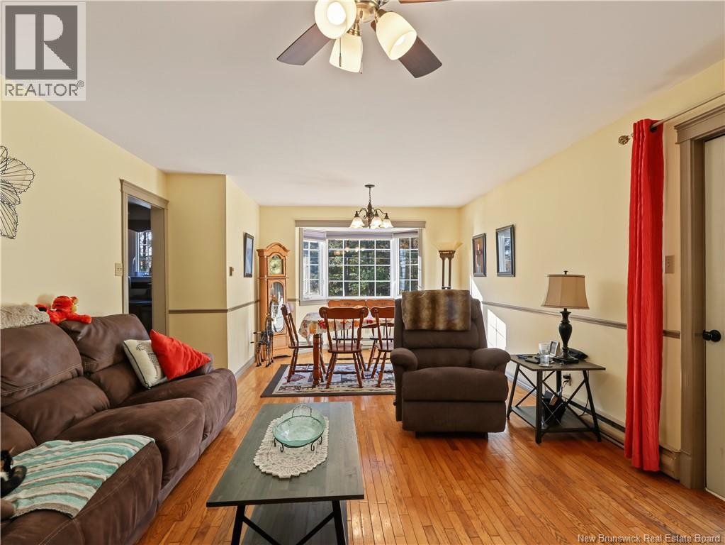 3 Maple Street - Image 22