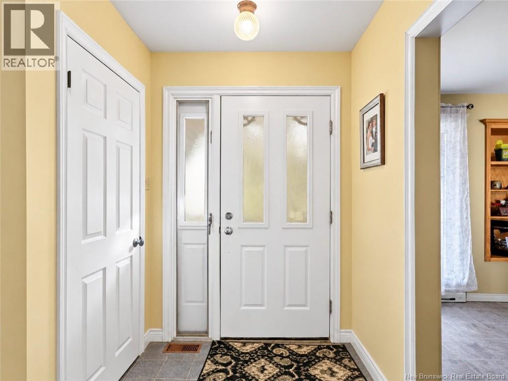 3 Maple Street - Image 24