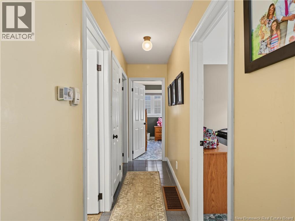 3 Maple Street - Image 25