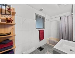 4pc Bathroom - 2486 Heffley-louis Creek Road, Kamloops, BC V0E1Z0 Photo 19
