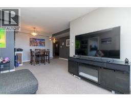 Living room - 1003 1010 View St, Victoria, BC V8V4Y3 Photo 9