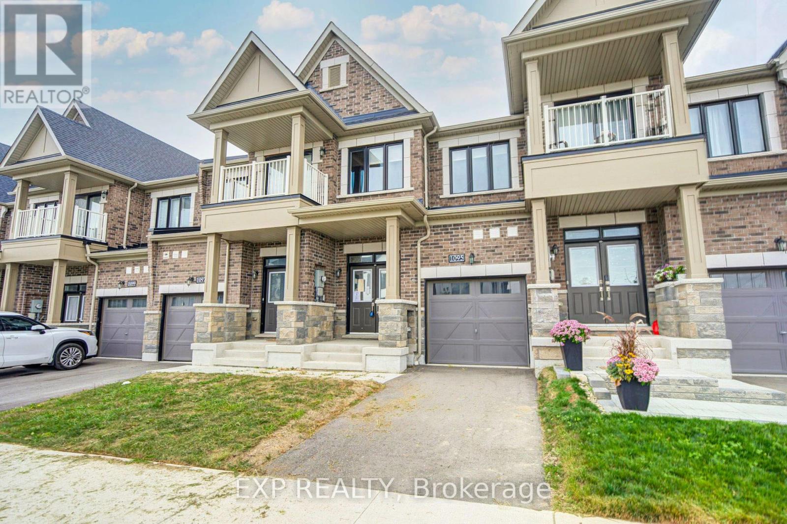1095 Thompson Drive, Oshawa, ON photo 1