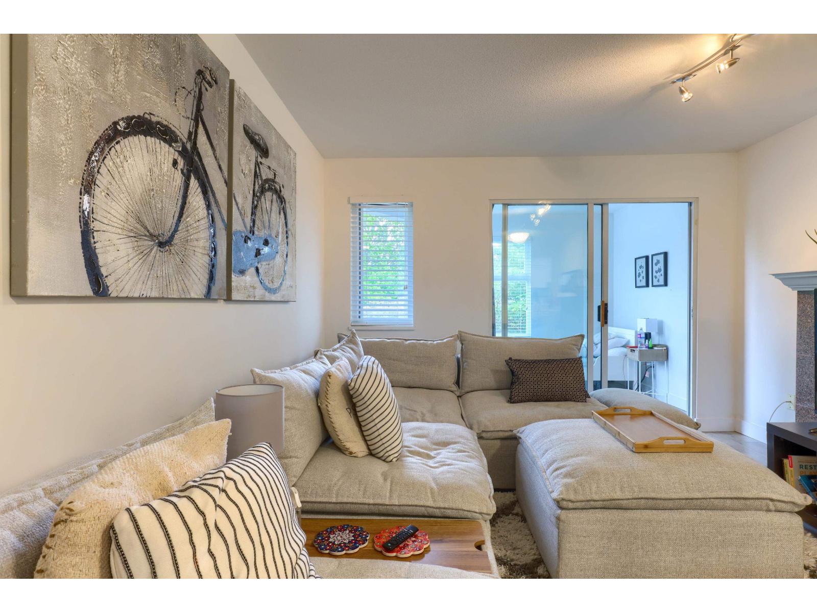 205 15213 PACIFIC AVENUE, White Rock