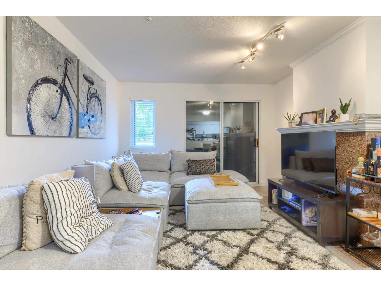 205 15213 PACIFIC AVENUE, White Rock
