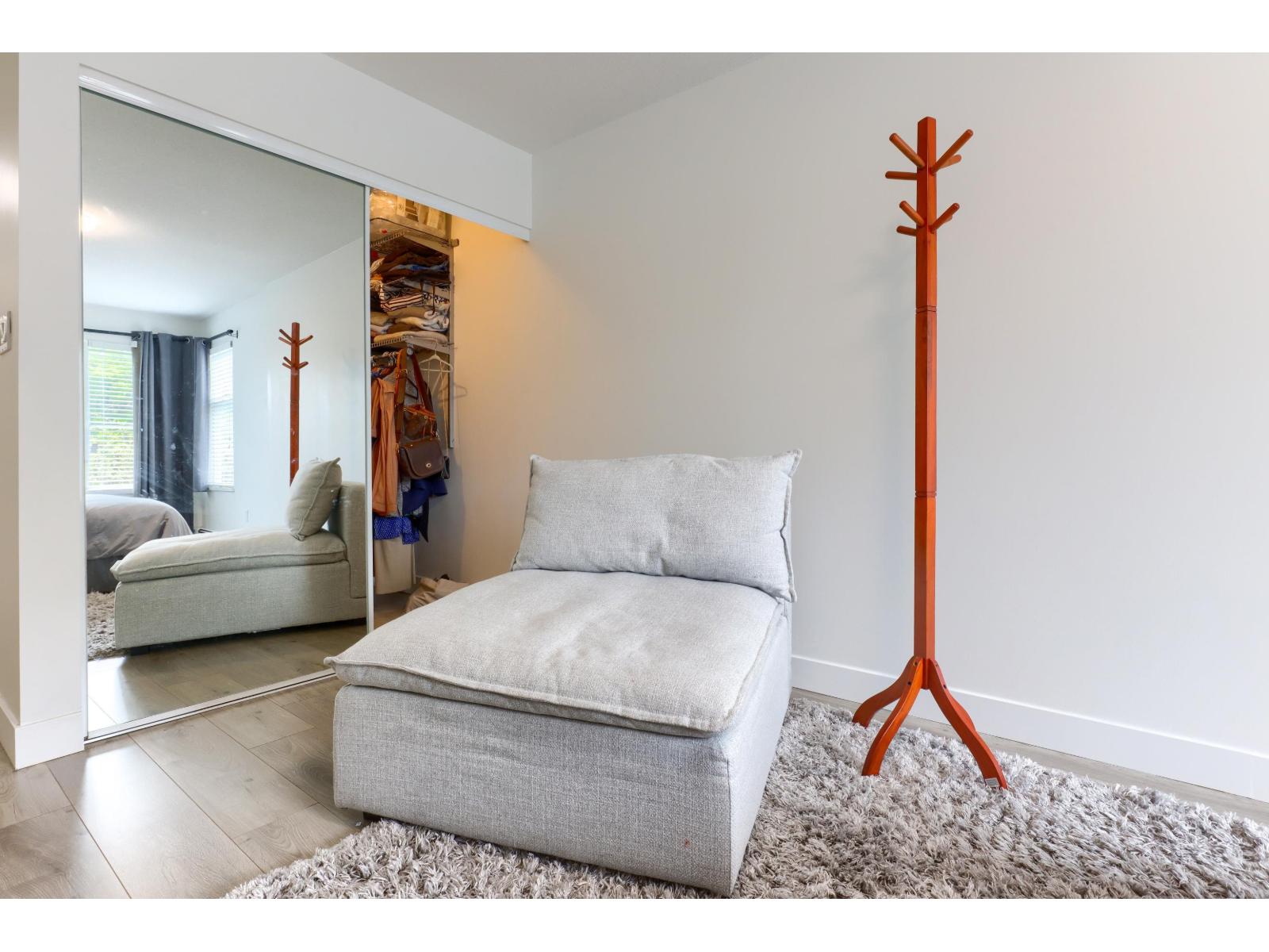 205 15213 PACIFIC AVENUE, White Rock