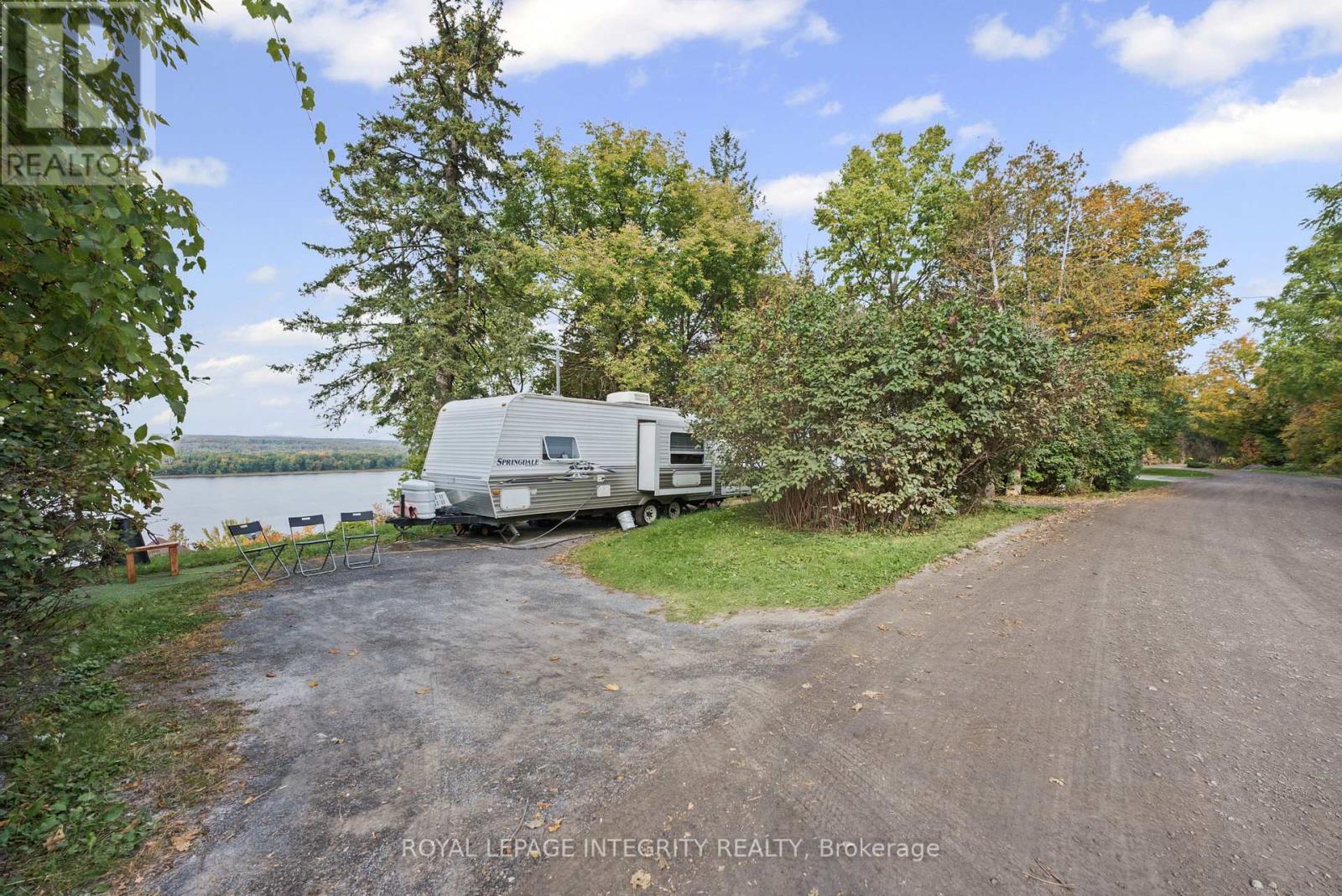 1587 LILAC LANE - 14