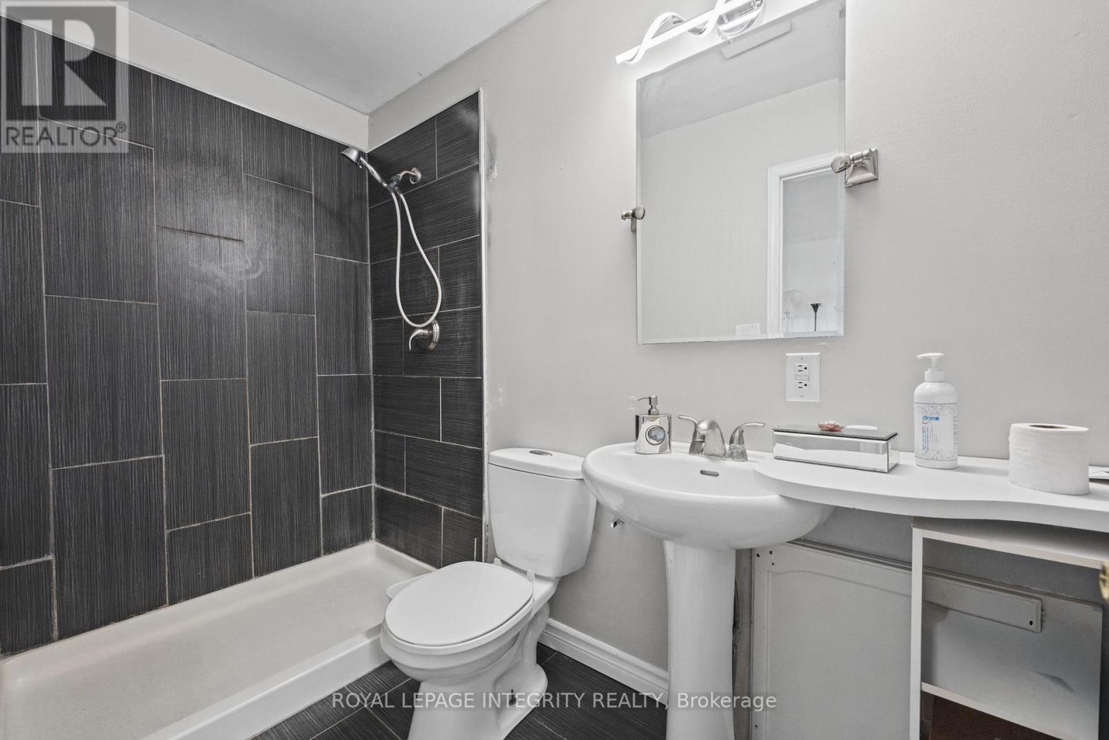 1587 LILAC LANE - 21
