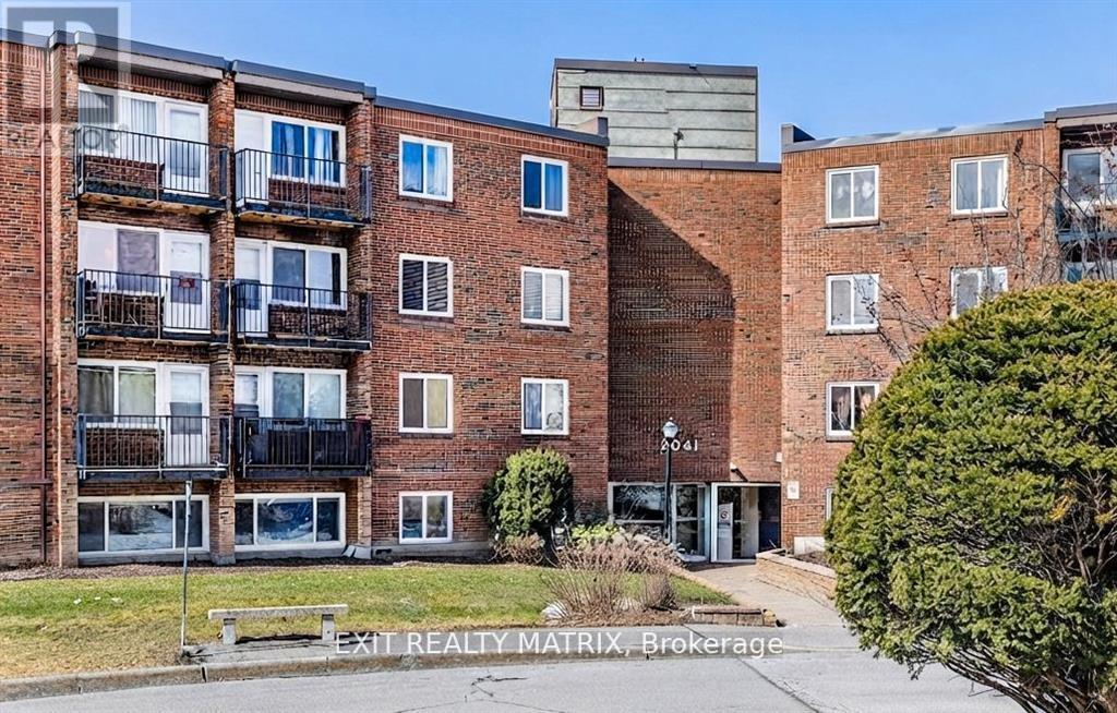 #403C 2041 ARROWSMITH DRIVE - 1
