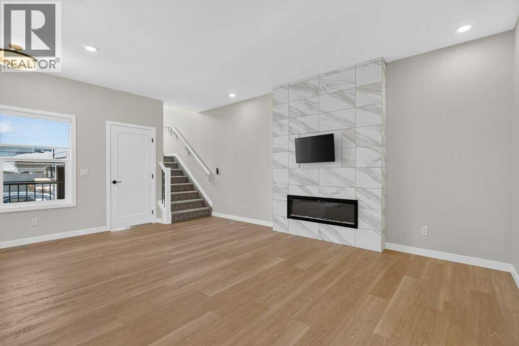 18 Chinook Winds Court SW - 9