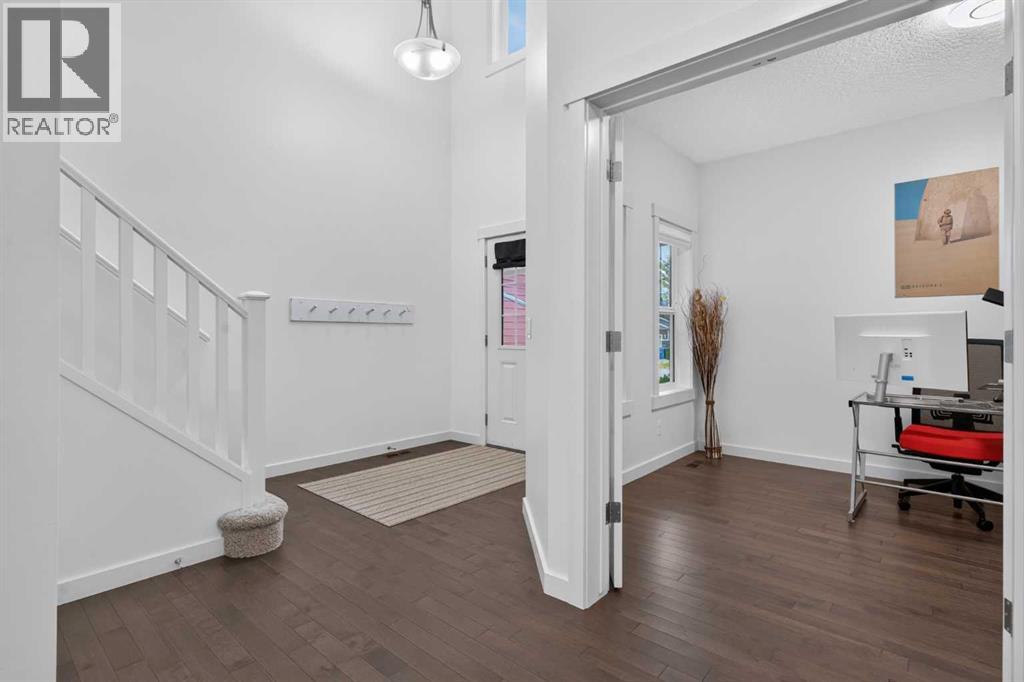 684 Evanston Drive NW - photo 6