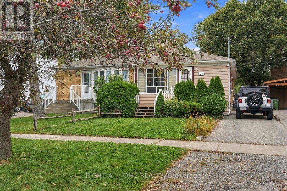 70 Painted Post Drive, Toronto, ON photo 2