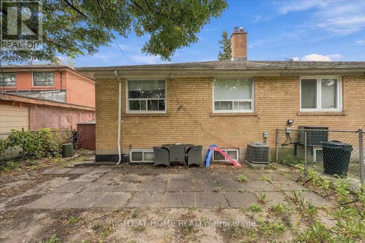 70 Painted Post Drive, Toronto, ON photo 33