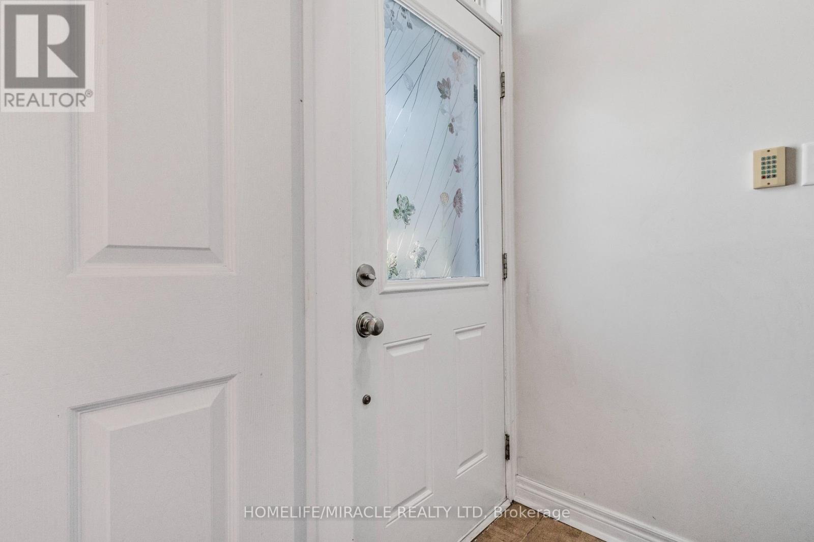 3 De Jong Street, Toronto, ON photo 4