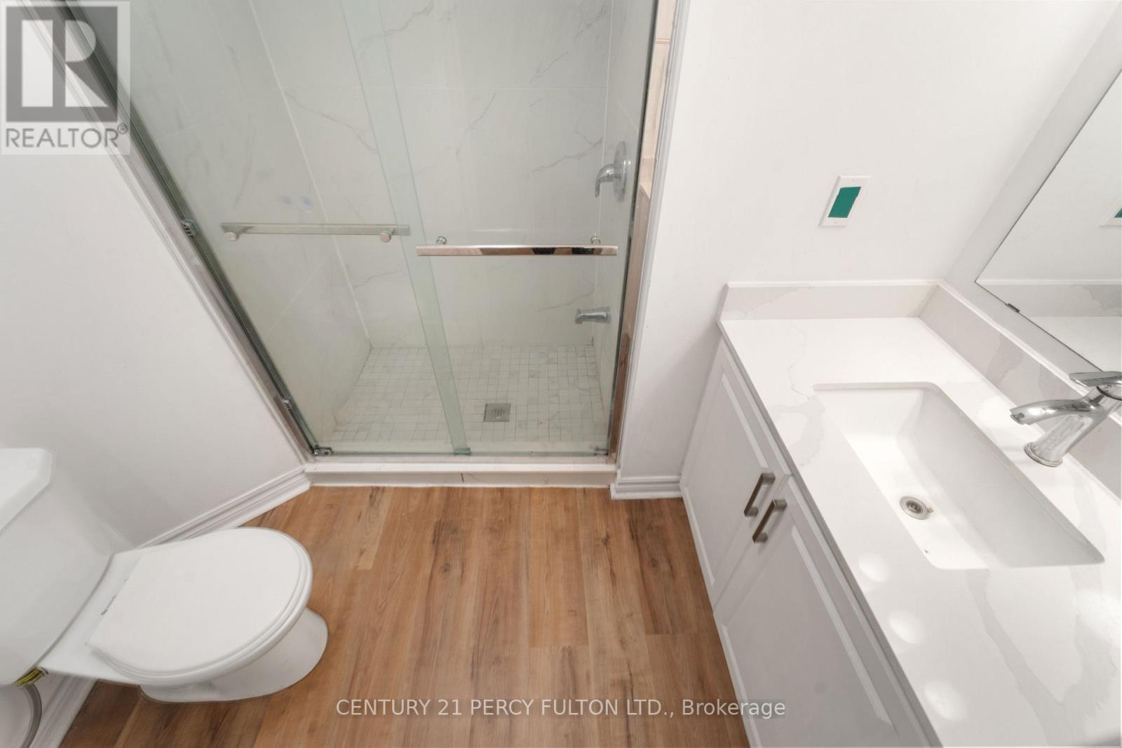 35 Weldon Street, Whitby, ON photo 13
