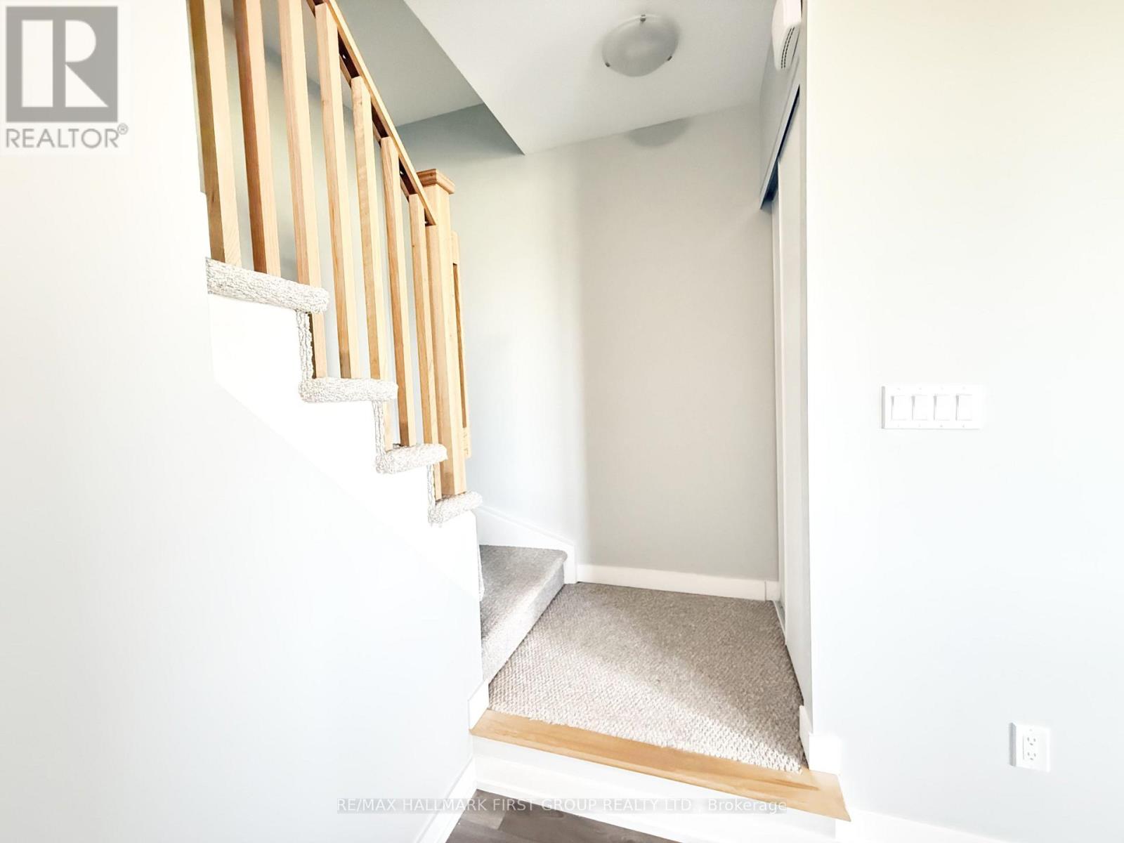 318- 1555 Kingston Road, Pickering, ON photo 9