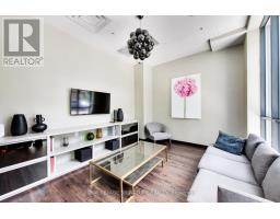 105 - 60 Honeycrisp Crescent, Vaughan, ON L4K0N5 Photo 15