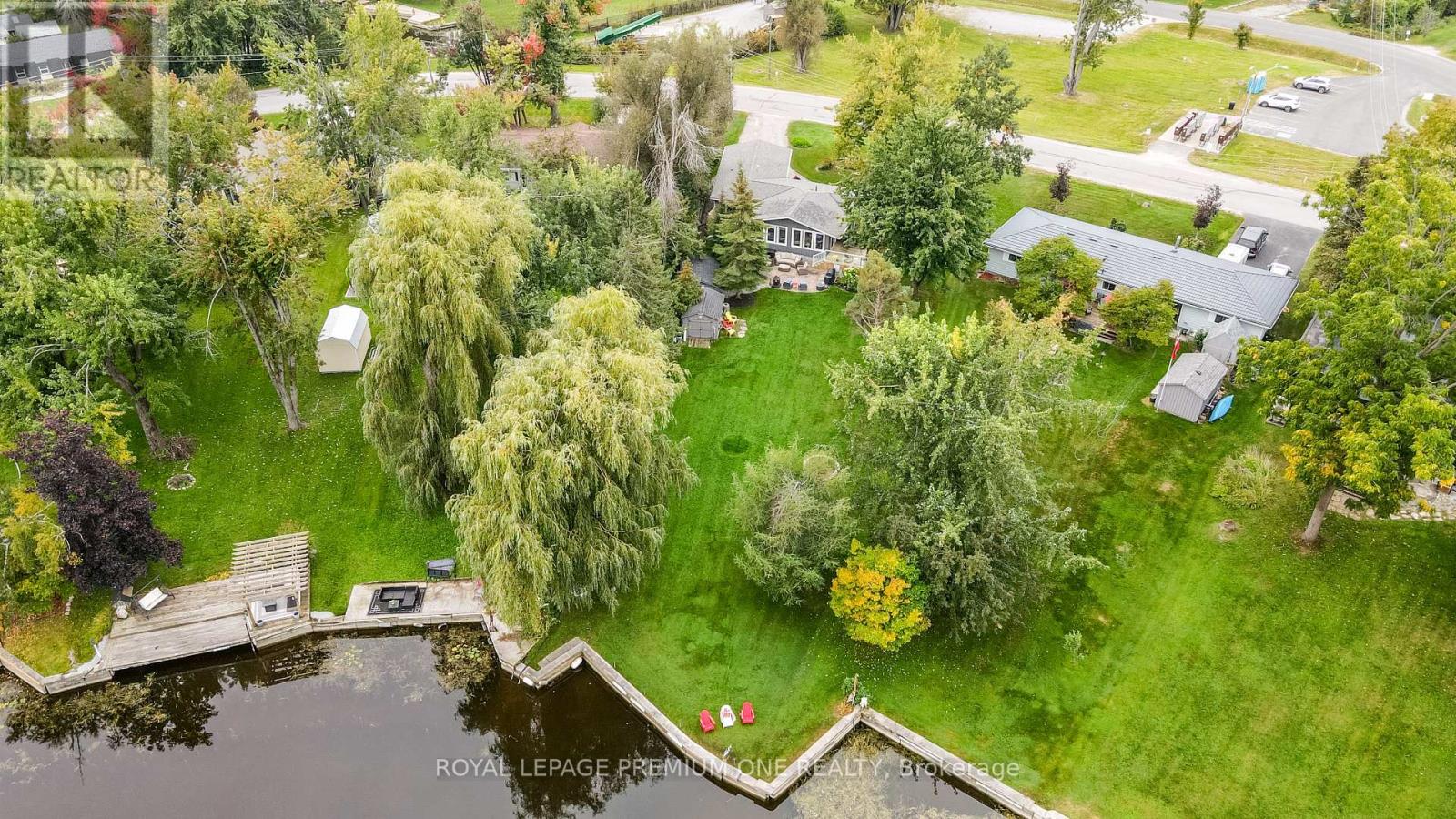 23 POPLAR CRESCENT - 28