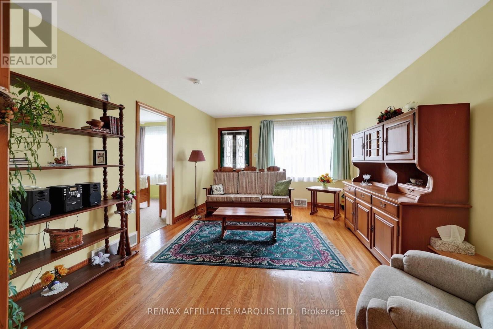 1624 AUBIN AVENUE - 5