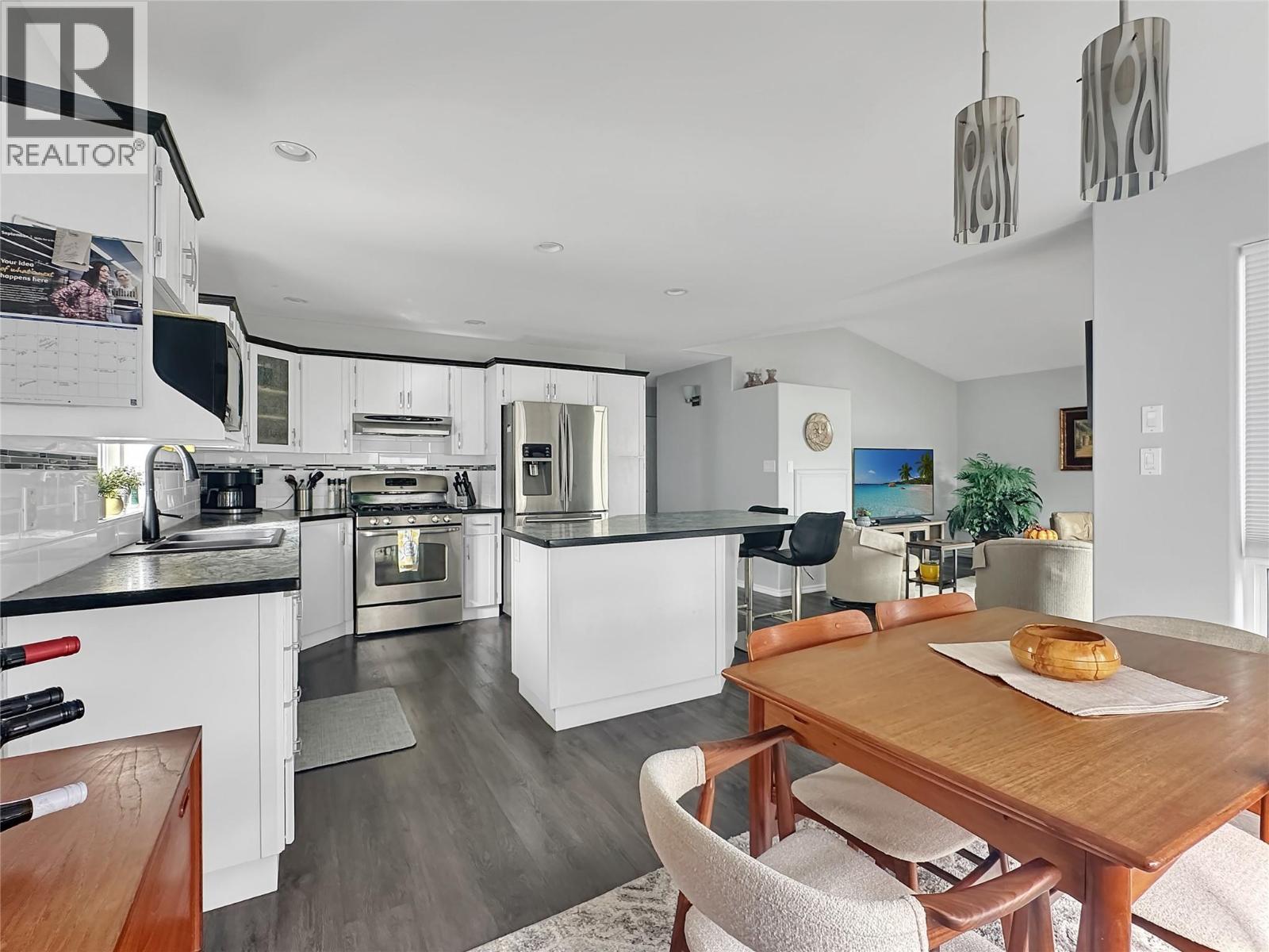 6526 TUCELNUIT Drive Unit# 40, Oliver
