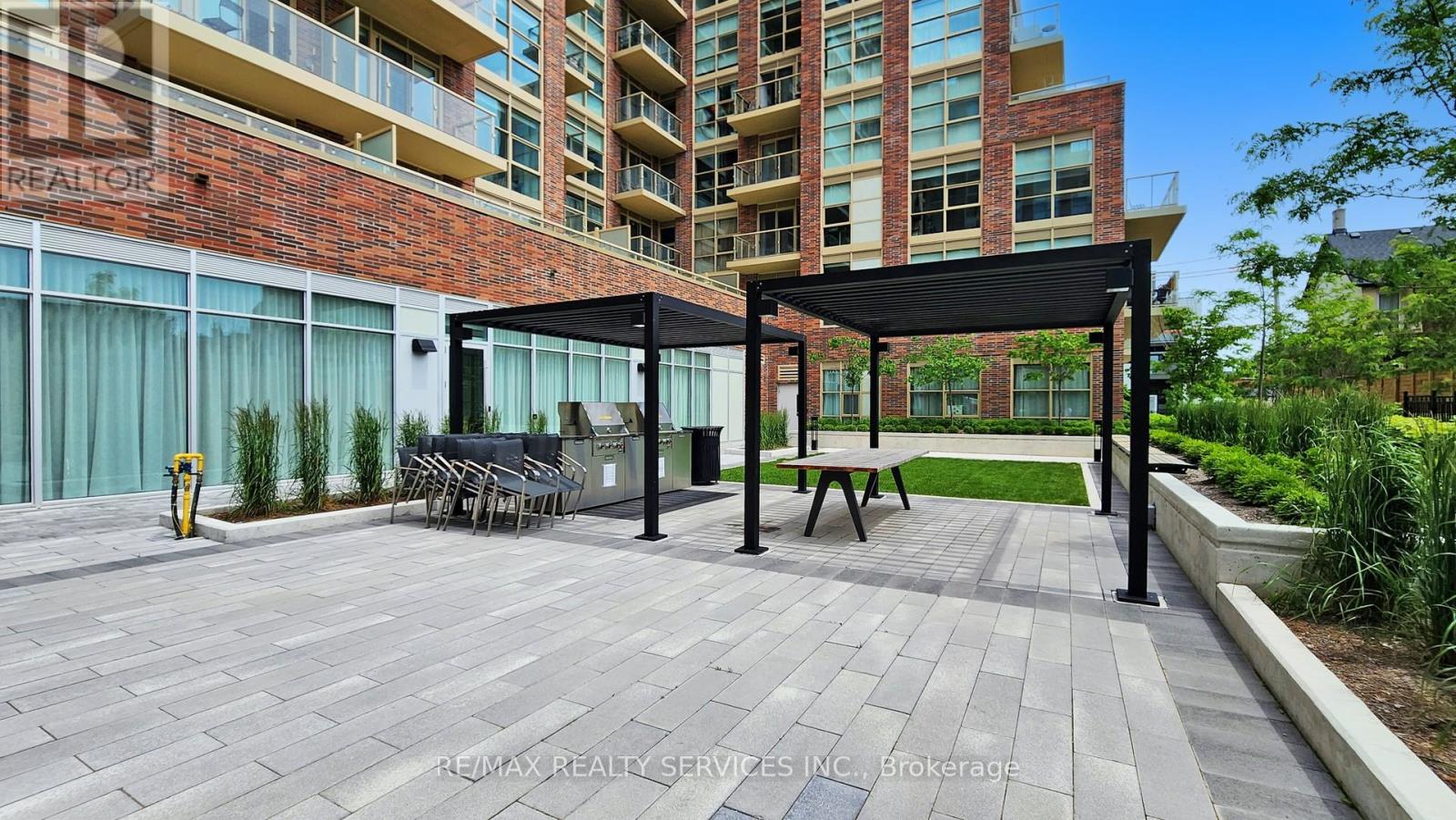 #102 1787 ST. CLAIR AVENUE W - 18