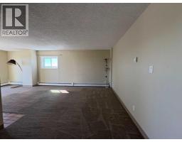 921, 21 Berkeley Place W - photo 11