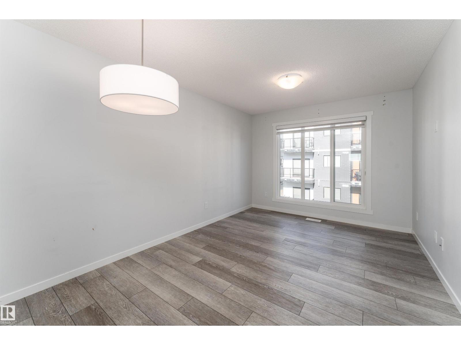#40 850 SECORD BV NW - 3