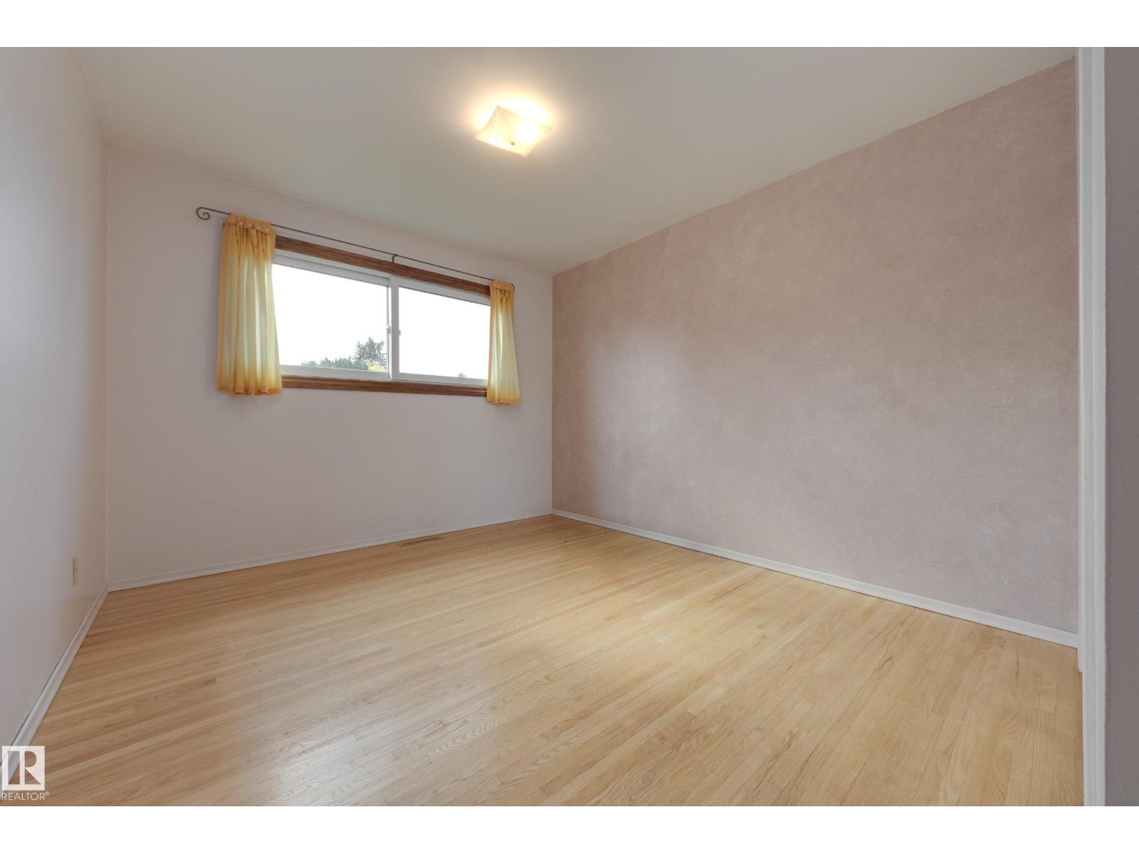 15216 86 AV NW - Image 13