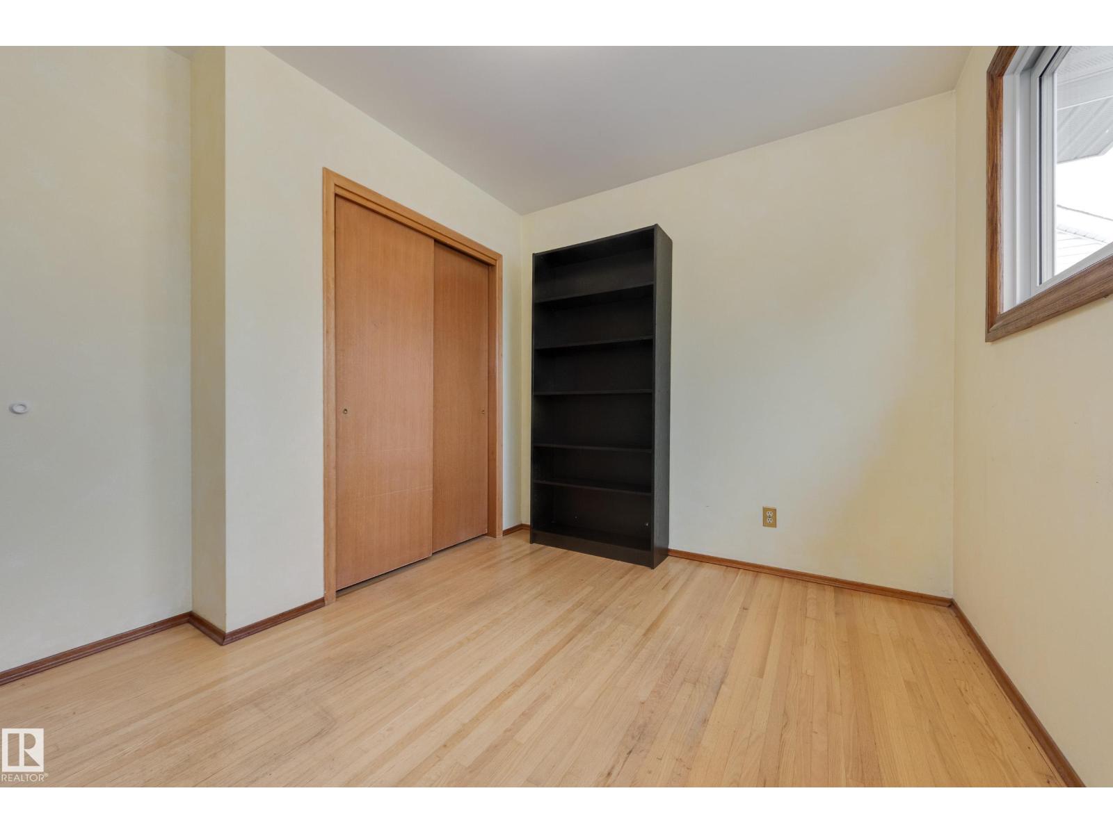 15216 86 AV NW - 17