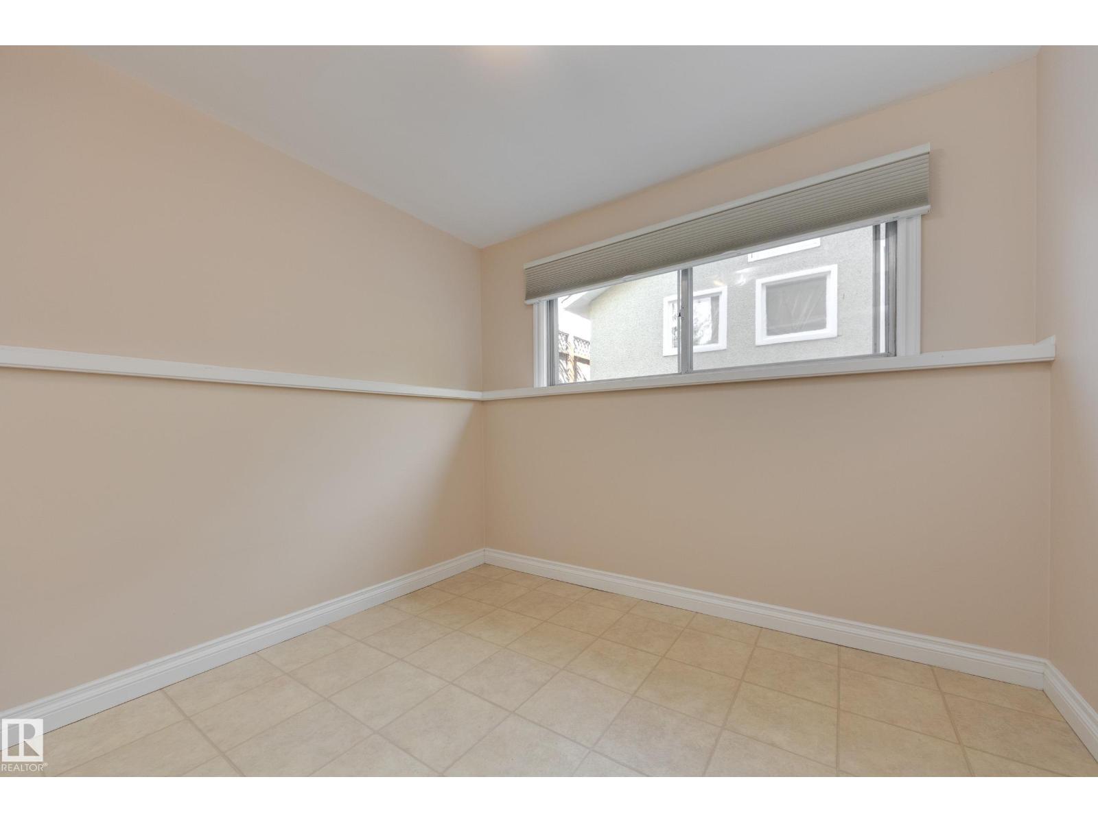 15216 86 AV NW - 26