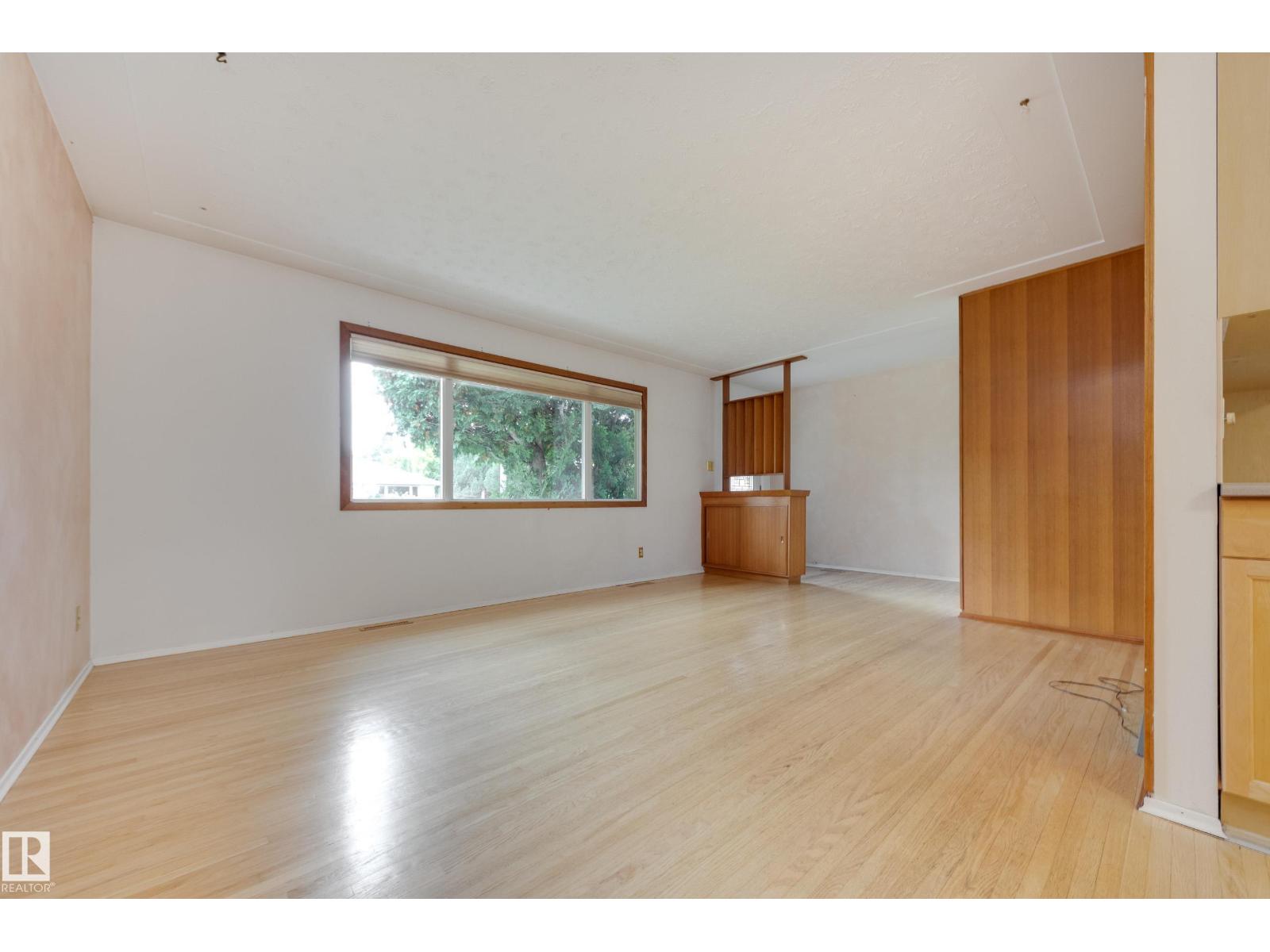 15216 86 AV NW - Image 6