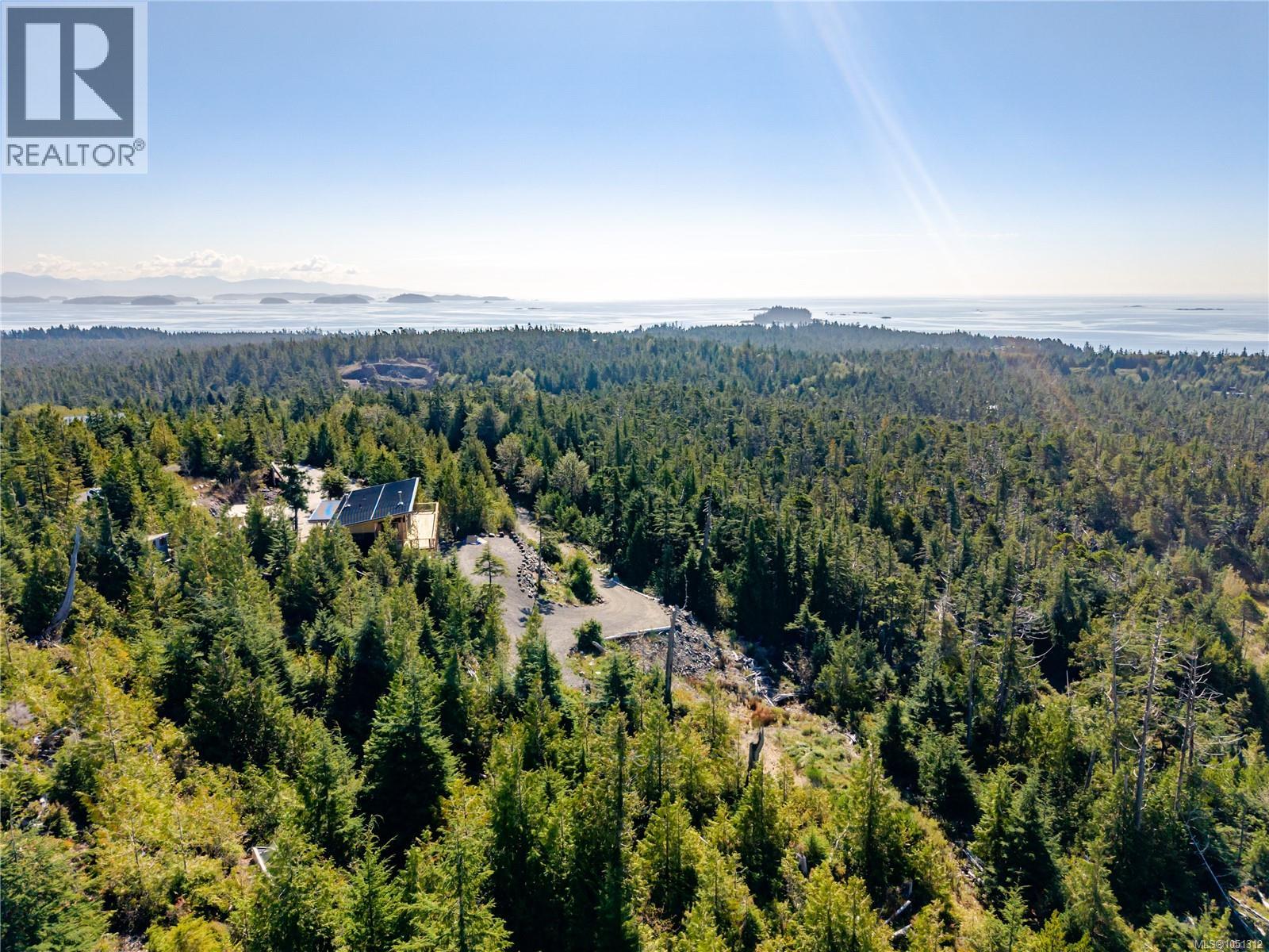 1071 Uplands Close - Image 43