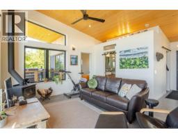 1071 Uplands Close, Ucluelet, BC V0R3A0 Photo 15