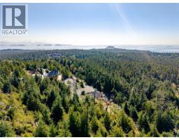 1071 Uplands Close, Ucluelet, BC V0R3A0 Photo 43