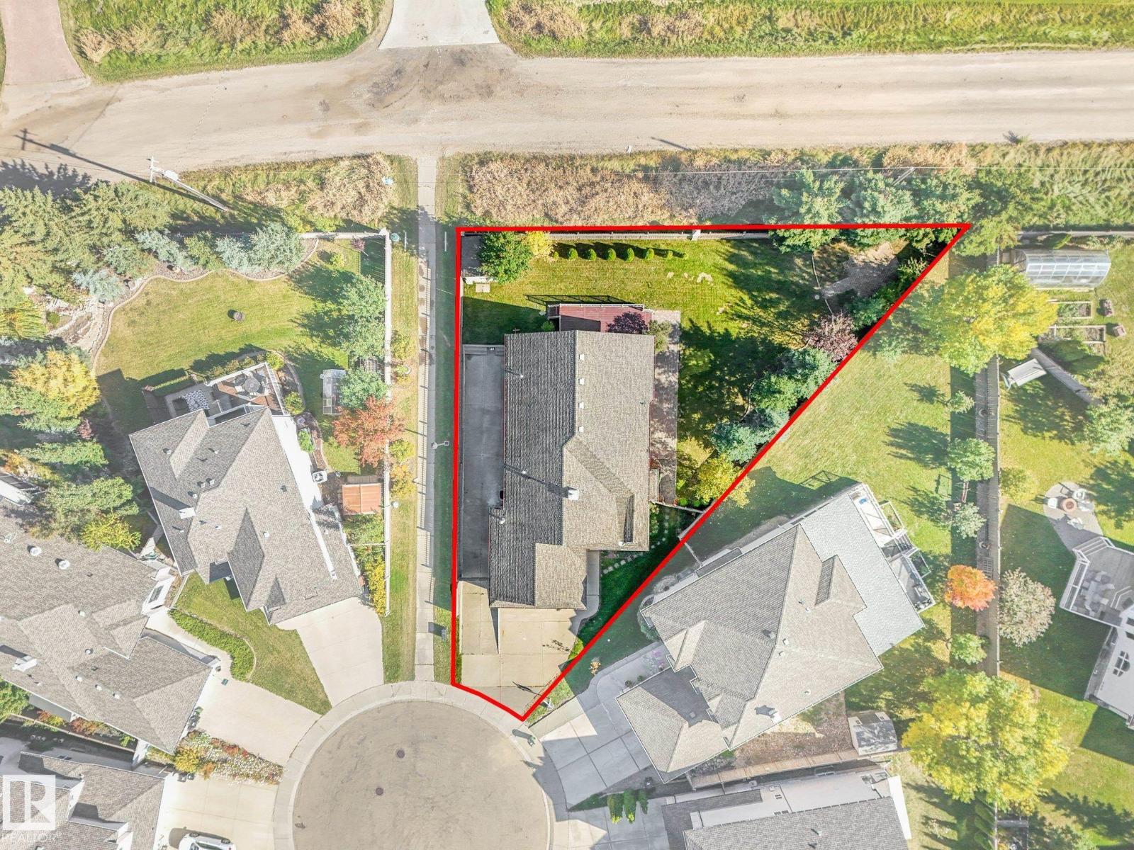 10703 6 AV SW - 45
